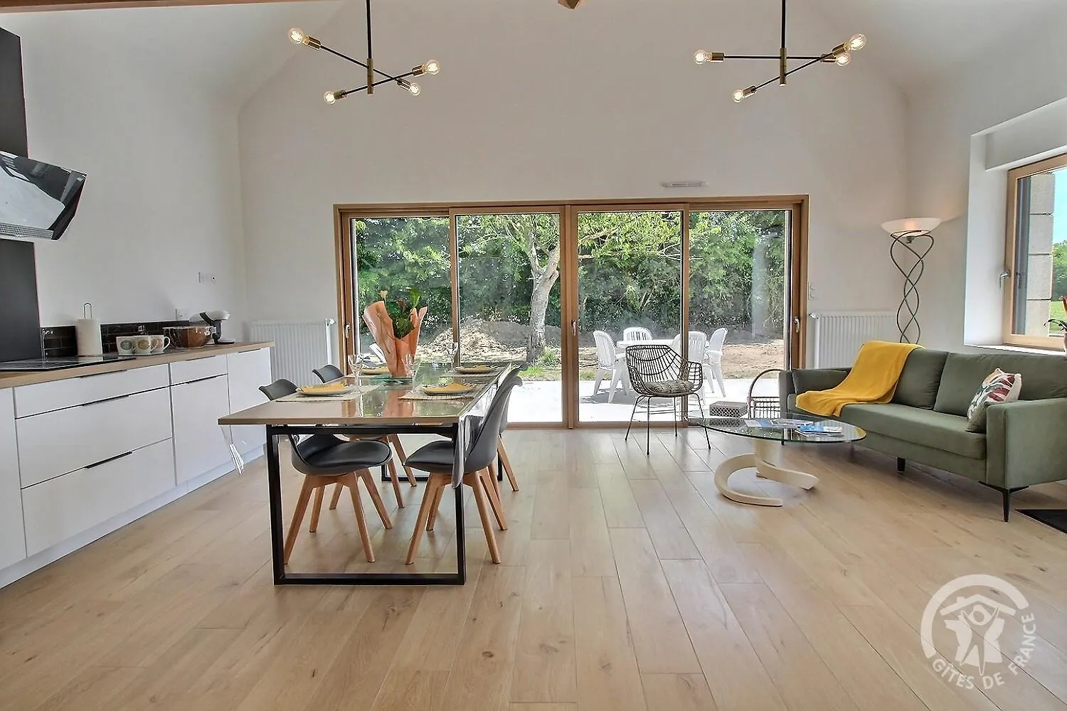 La Maison A Aimee contacts